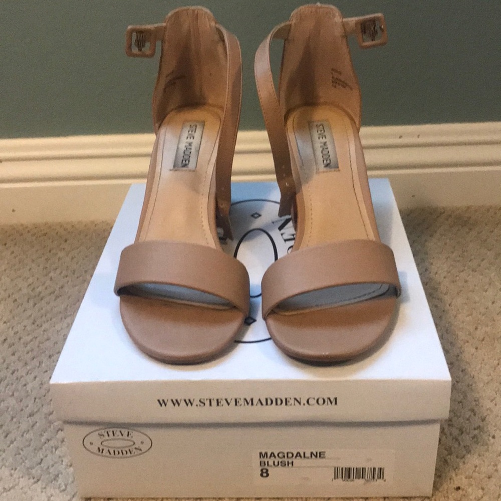 Steven Madden heels, size 8